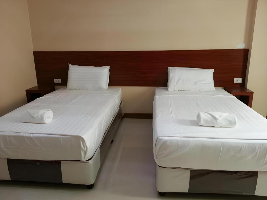 Le Parc Wangnang Hotel Пхитсанулок Экстерьер фото