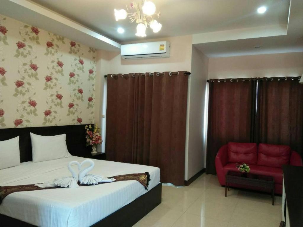 Le Parc Wangnang Hotel Пхитсанулок Экстерьер фото
