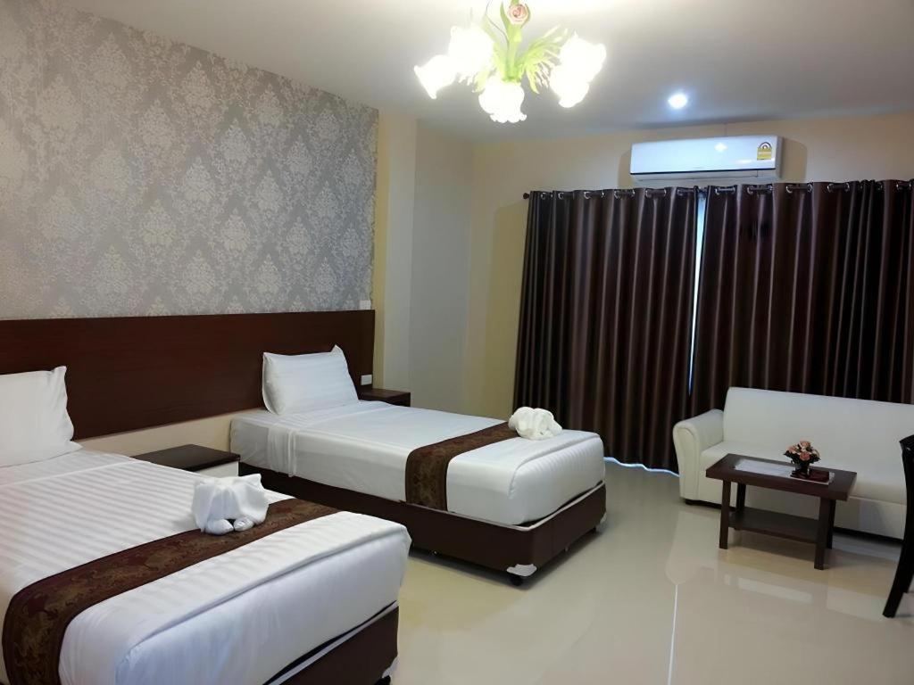 Le Parc Wangnang Hotel Пхитсанулок Экстерьер фото