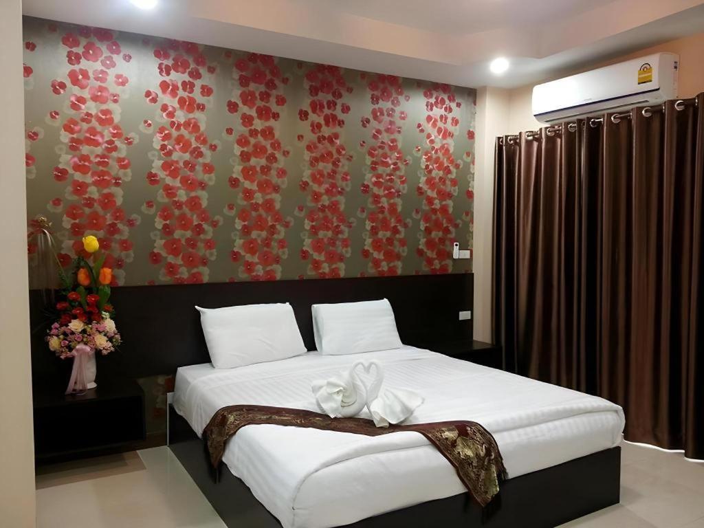 Le Parc Wangnang Hotel Пхитсанулок Экстерьер фото