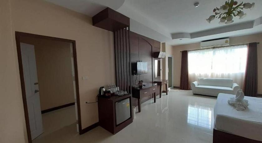 Le Parc Wangnang Hotel Пхитсанулок Экстерьер фото